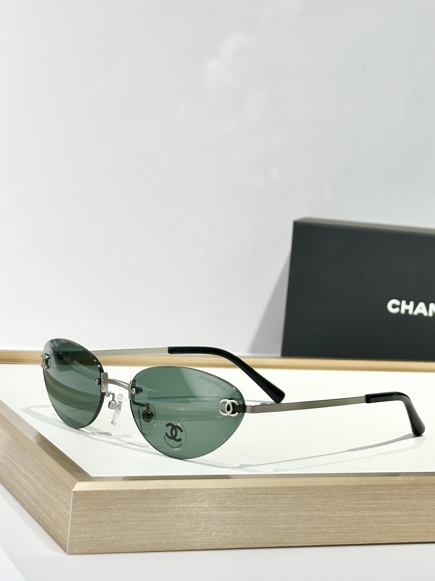 TOP CHANEL Sunglasses - 6 Colors