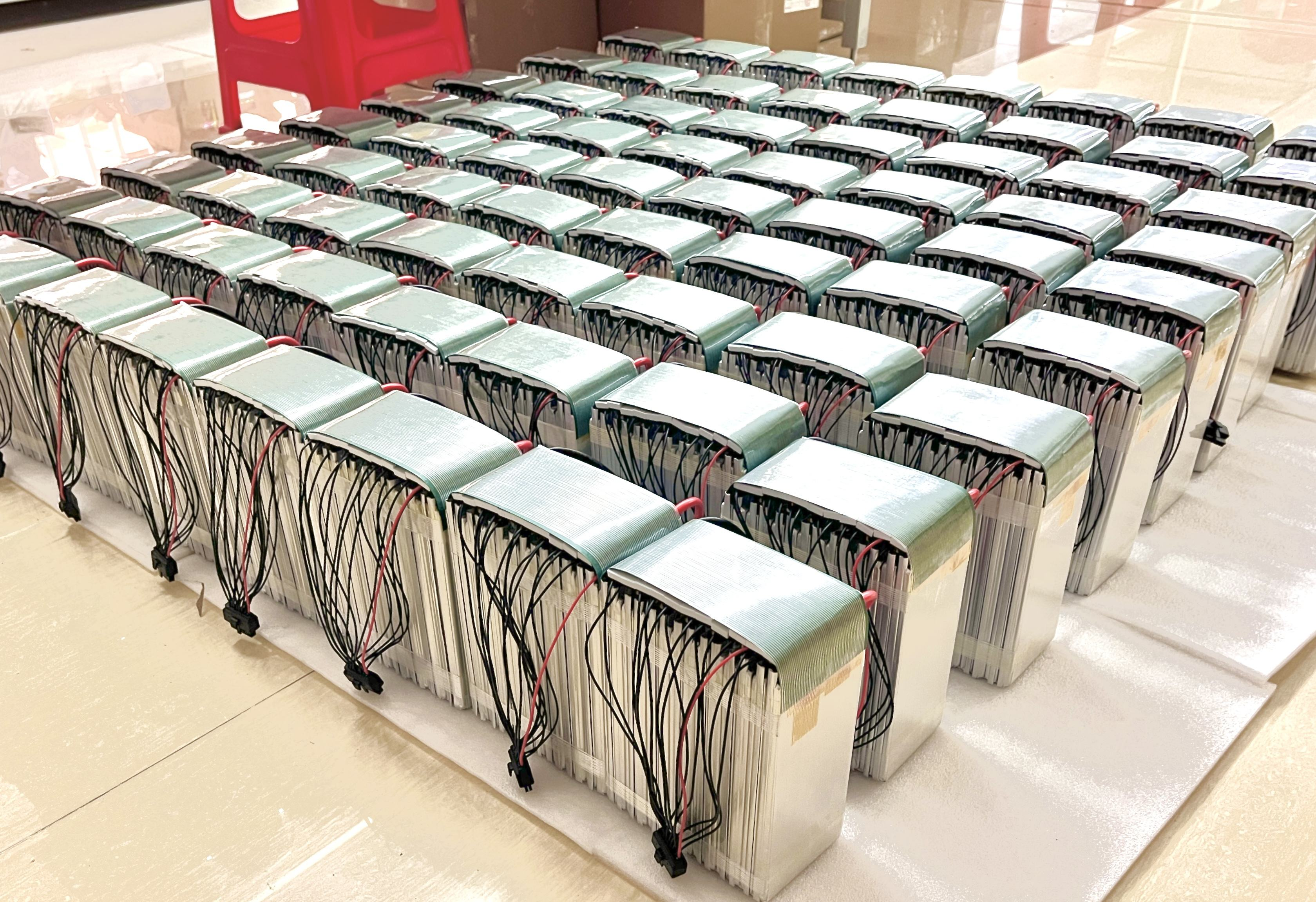 semi-solid high-density battery 66Ah 88Ah 22.2V 12/14/18S QS8S 8-axis lifting drone - lipowbattery