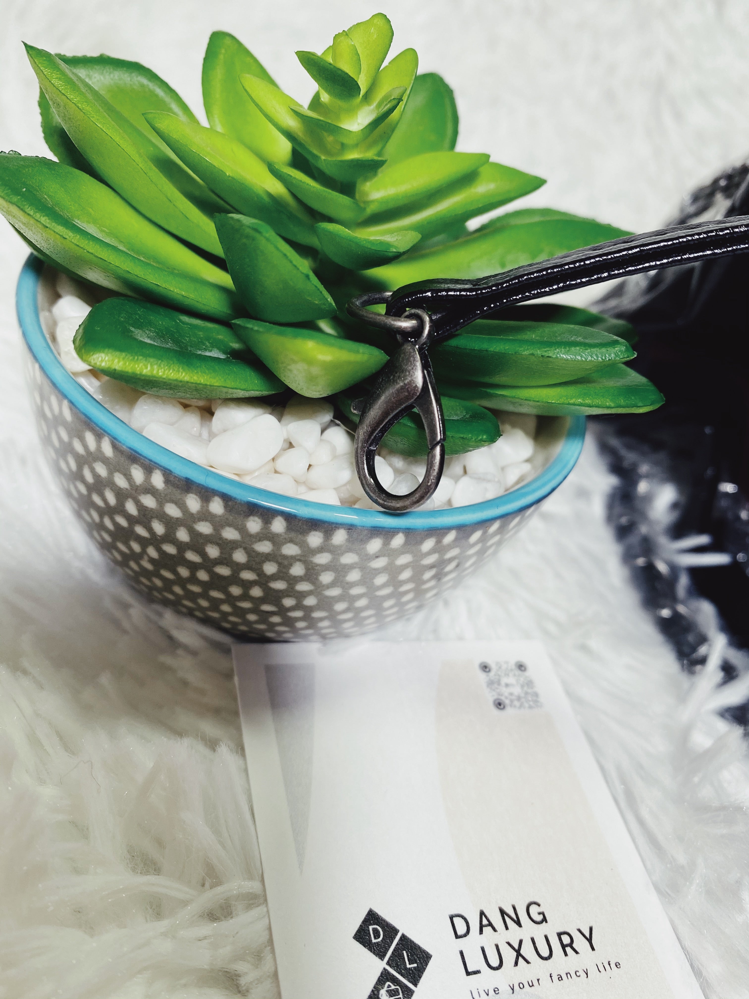 TOP CHANEL Quilted Bucket Backpack - BLACK