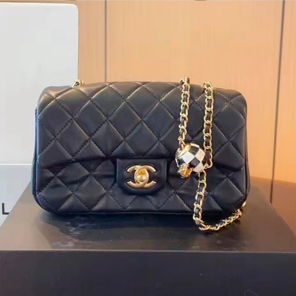 Chanel   Quilted Enamel CC Pearl Crush Mini Flap Black(Replica)