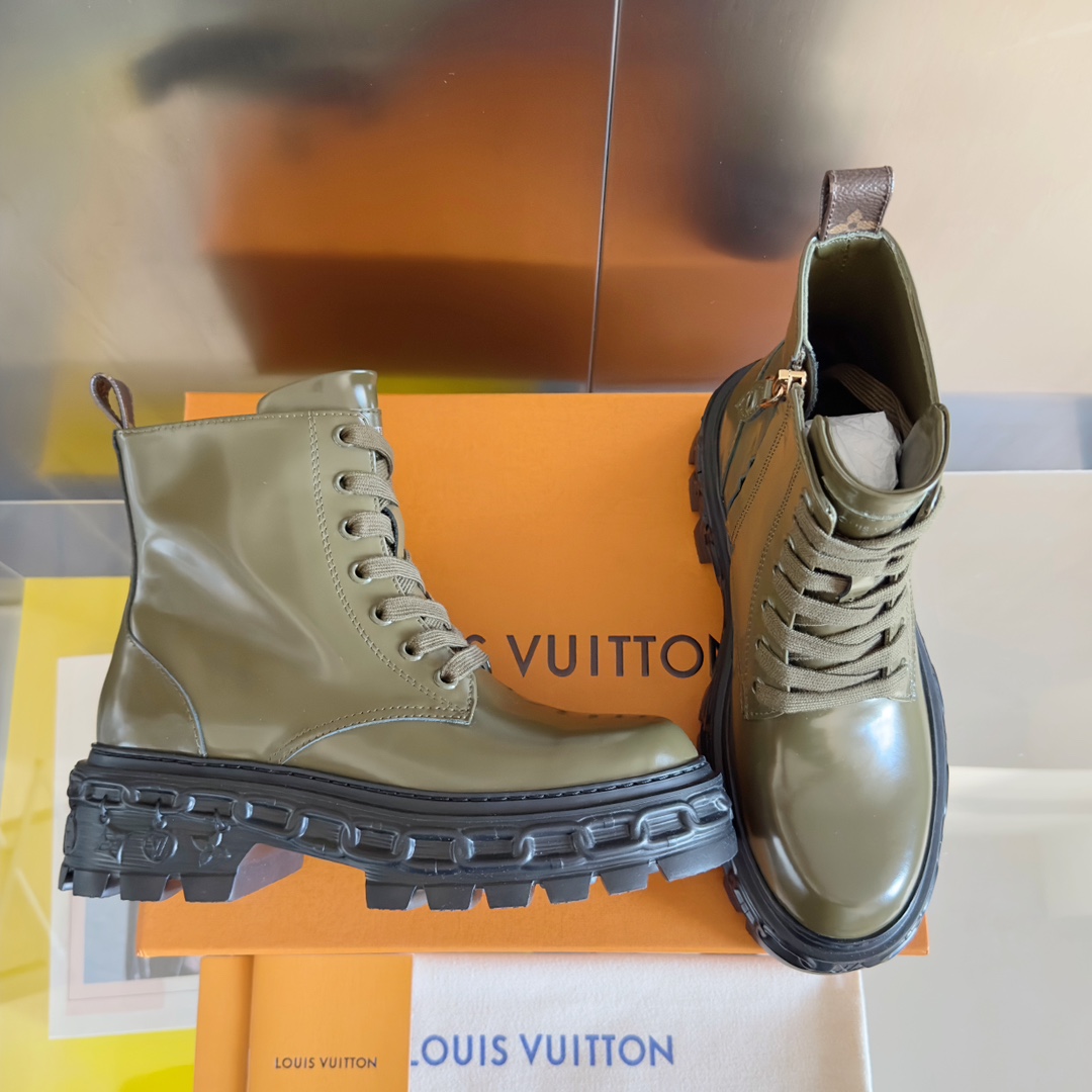 TOP Louis Vuitton LV Record Series Chelsea Ankle Boots - 3 Colors