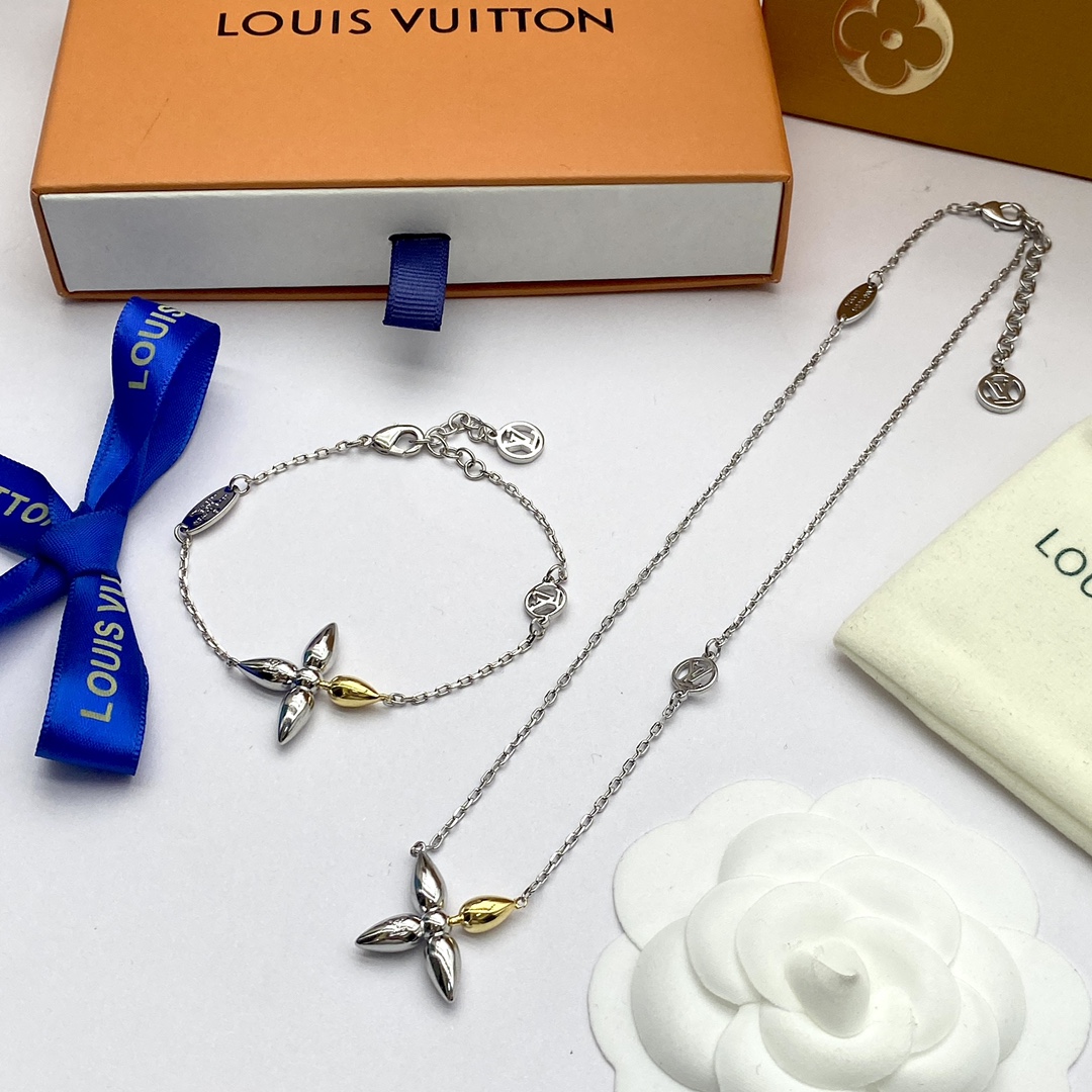 TOP Louis Vuitton LV Blossom Necklace Bracelet Set