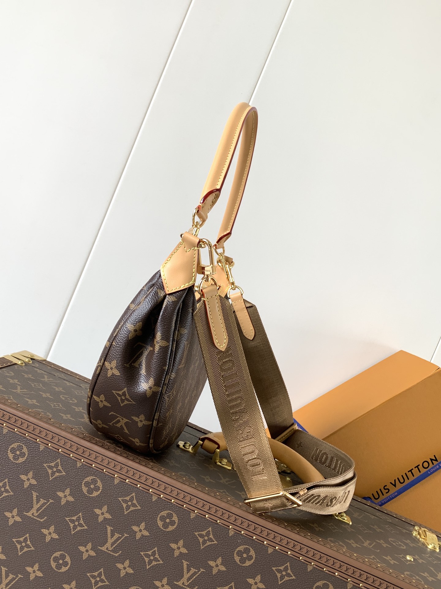 TOP Louis Vuitton LV Looping Bag 15x7x28cm - Brown