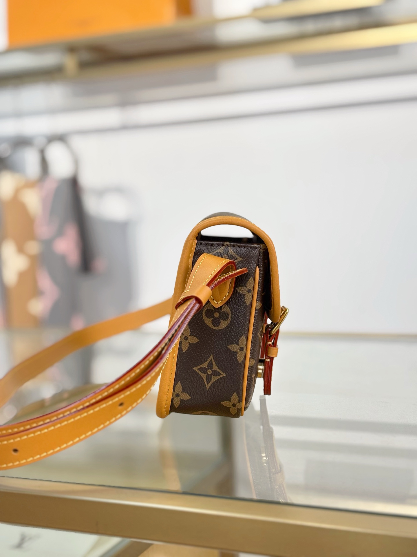 TOP Louis Vuitton LV Satchel Bag 19.5x15x6cm - Brown