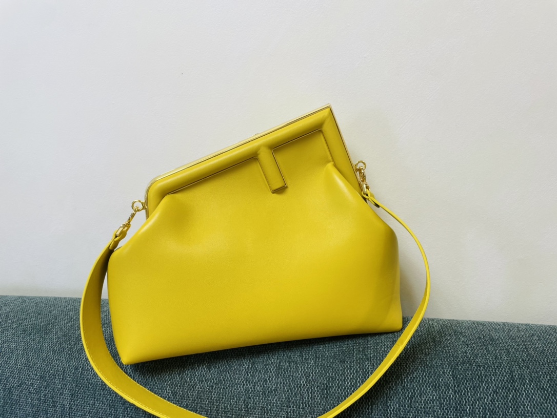 TOP FENDI  First Bag - Yellow