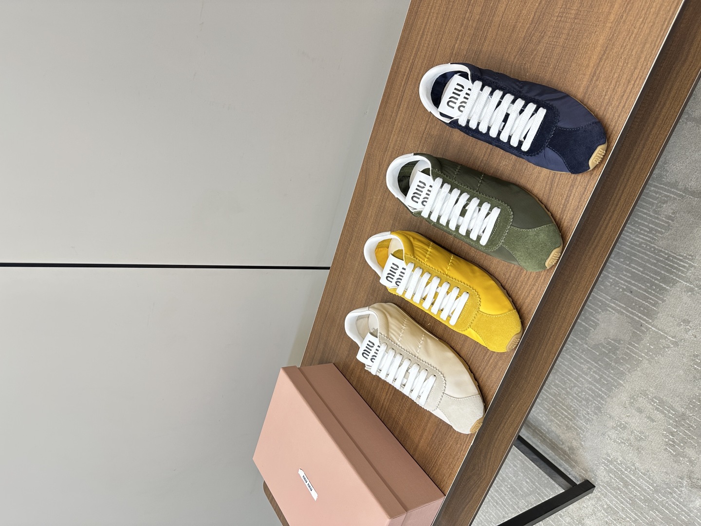 TOP Miu Miu Sneakers - 4 Color