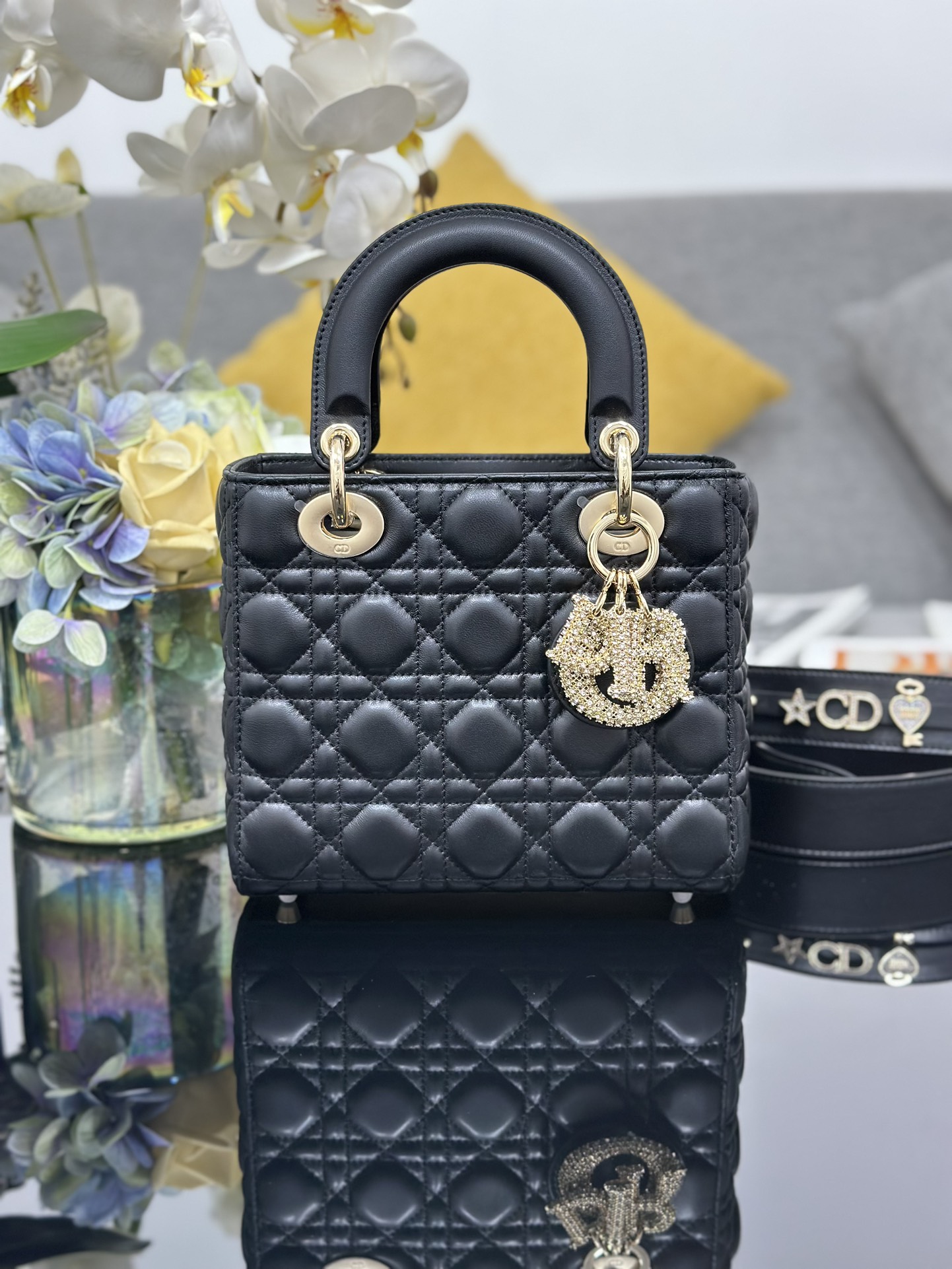 TOP Christian Dior Lady Dior Leather Bag 20 x 17 x 8 cm - 2 Colors