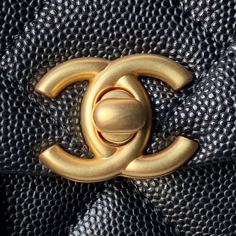 TOP CHANEL 24S Caviar Handbag 18cm - Black&GHW