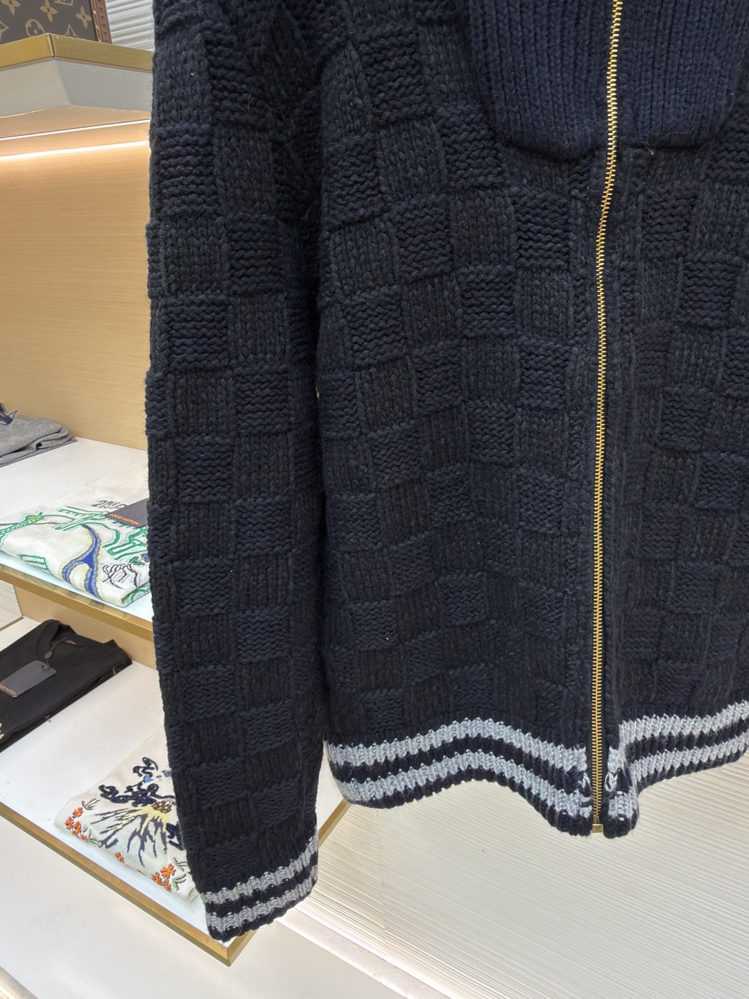 LOUIS VUITTON  针织束腰撞色罗纹衣领毛衣