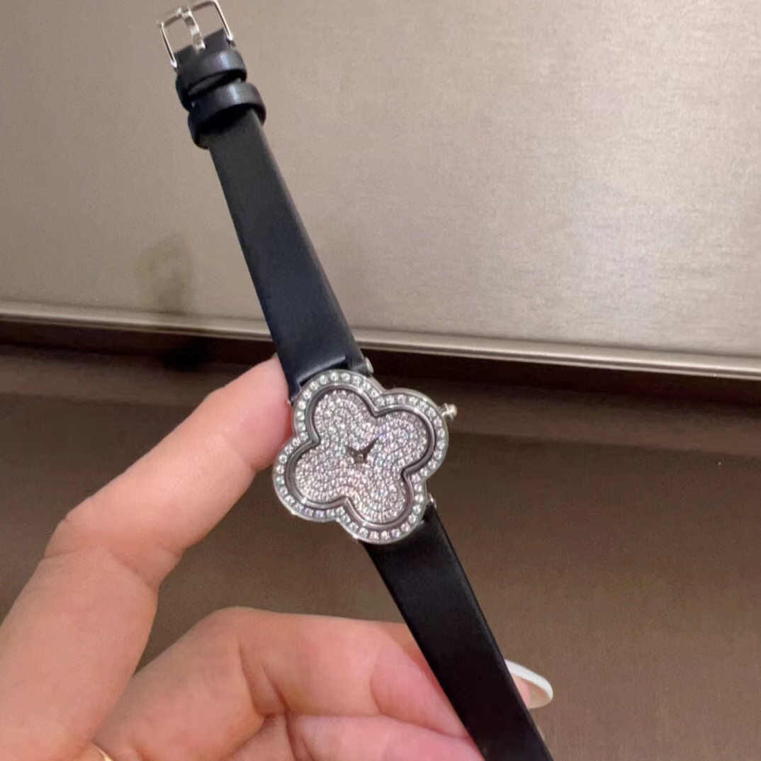 TOP Van Cleef & Arpels Watch - Black