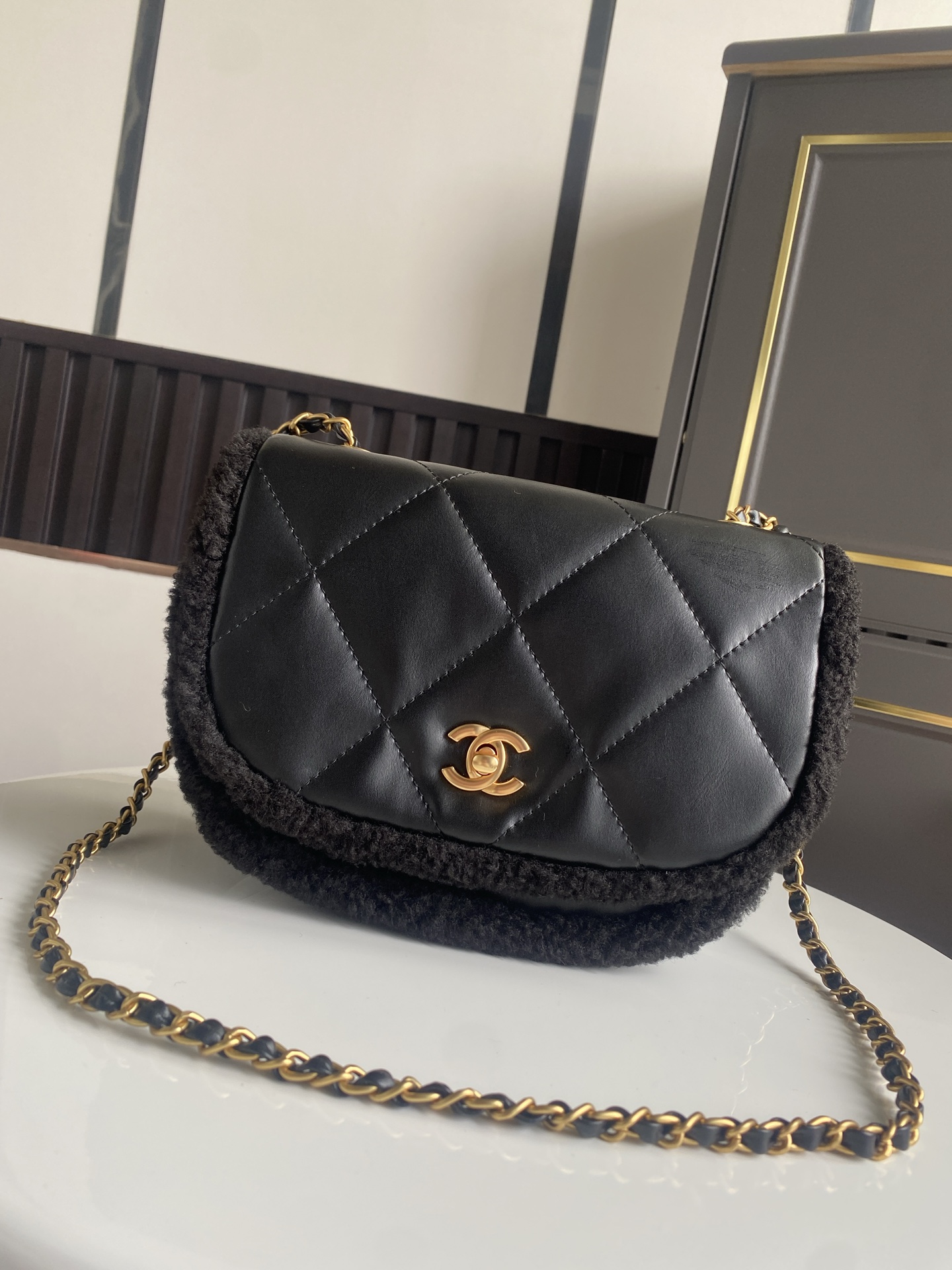 TOP CHANEL Wool & Calfskin Crossbody Bag 24×16×9cm - 2 Colors