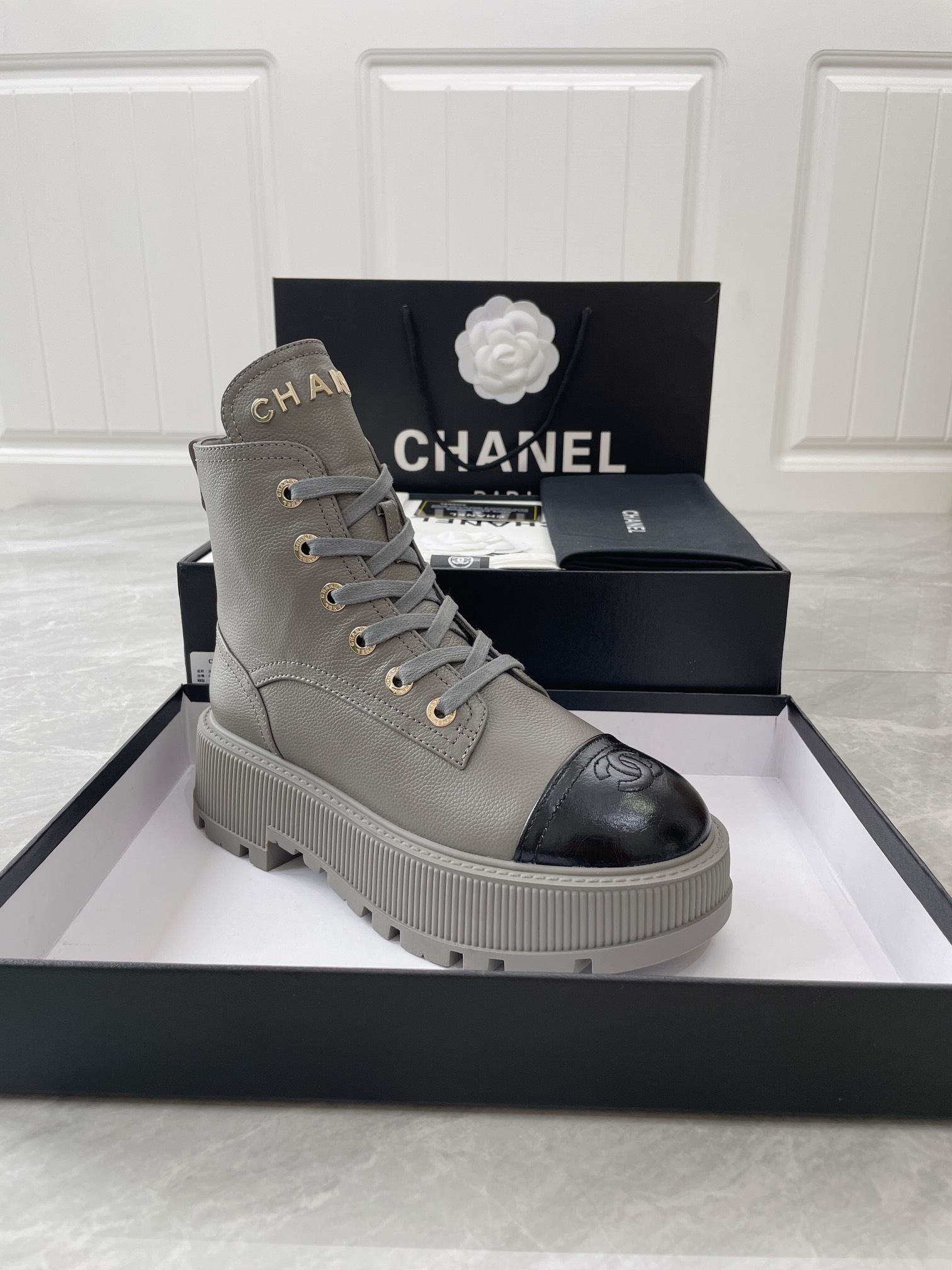 TOP CHANEL Boots - 3 Color