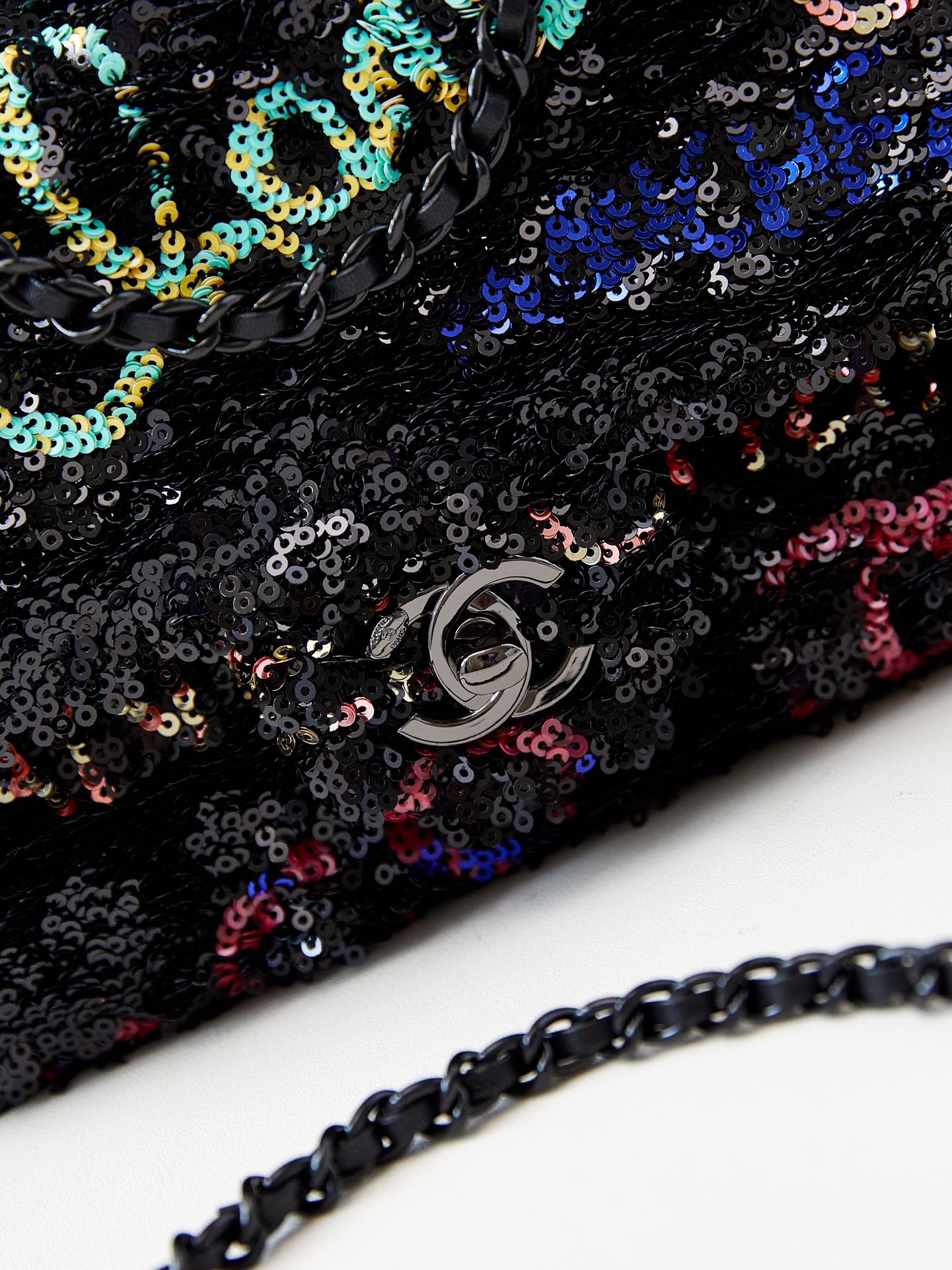 TOP CHANEL Flap Bag with Colorful Letter Sequins 14x21x8cm - Black