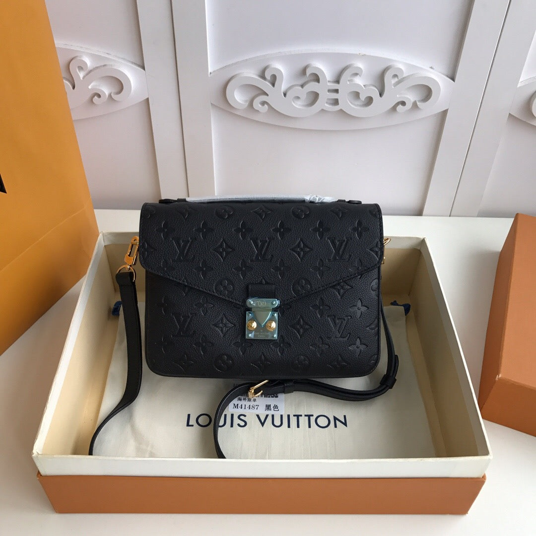 TOP Louis Vuitton LV £V Empreinte Pochette Metis 25X19X7cm - Black