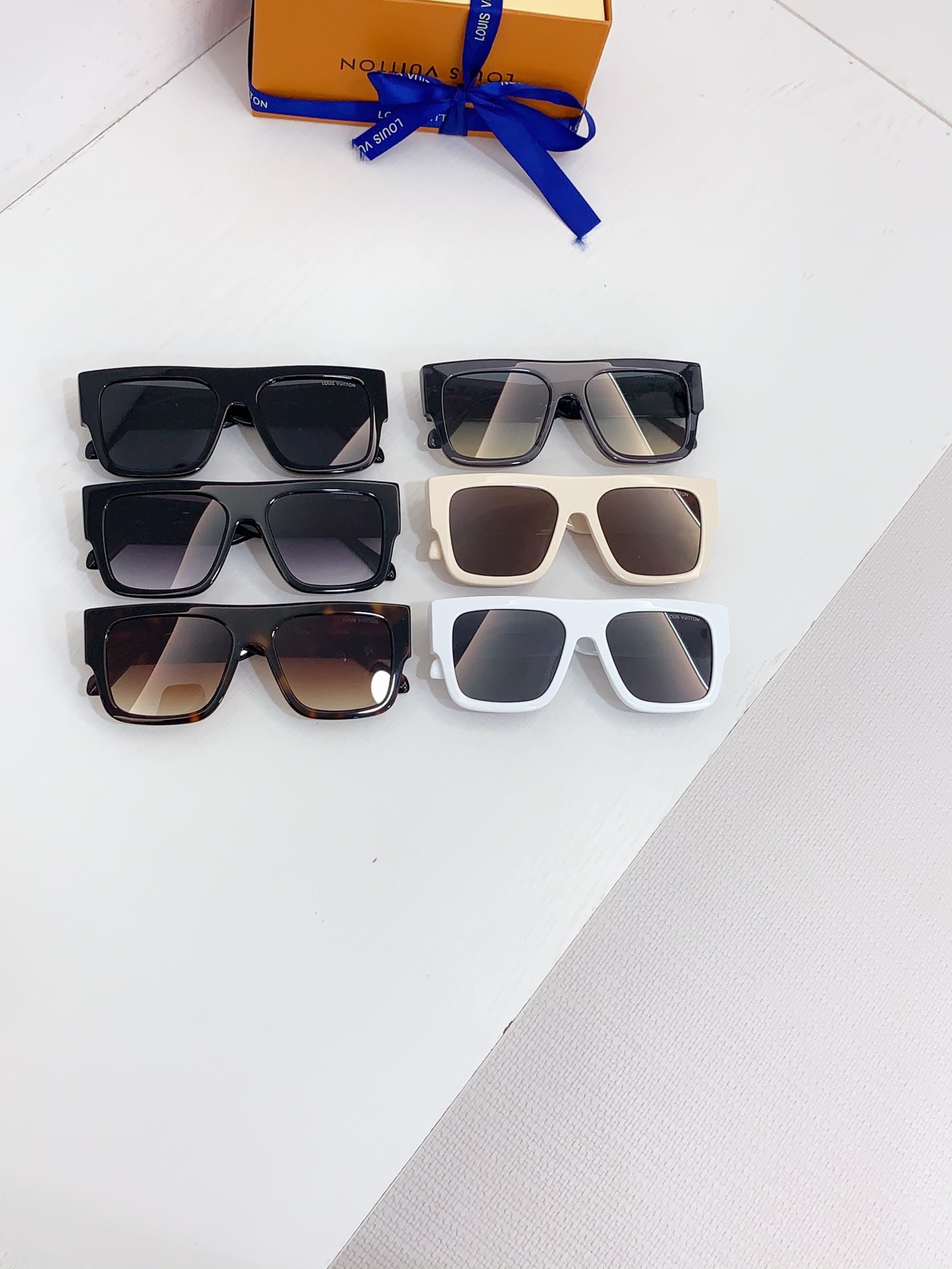 TOP Louis Vuitton LV Sunglasses - 6 Colors
