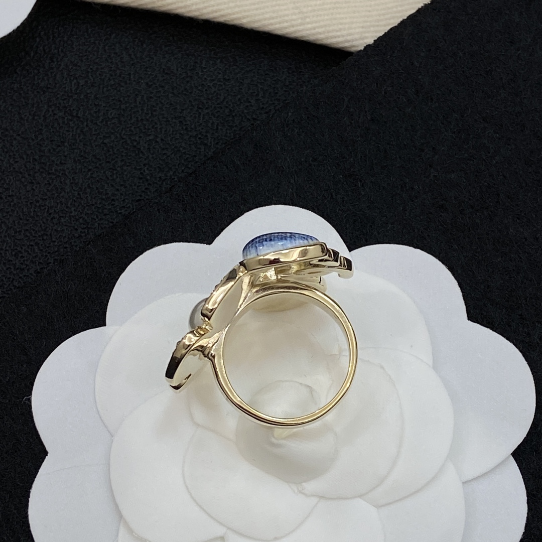 TOP CHANEL Ring - Gold