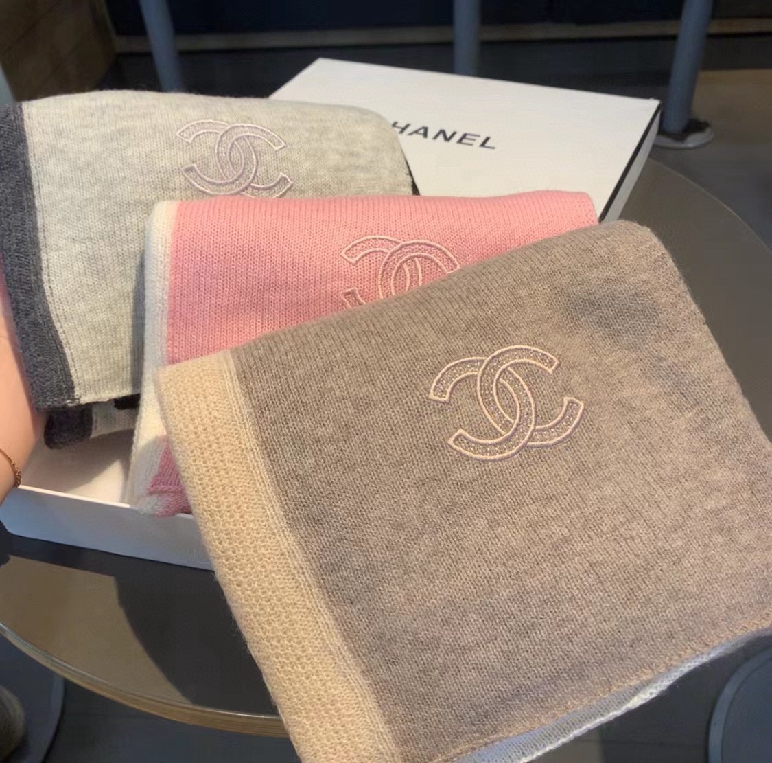 TOP CHANEL CC  Scarf 70*195cm - 3 Colors