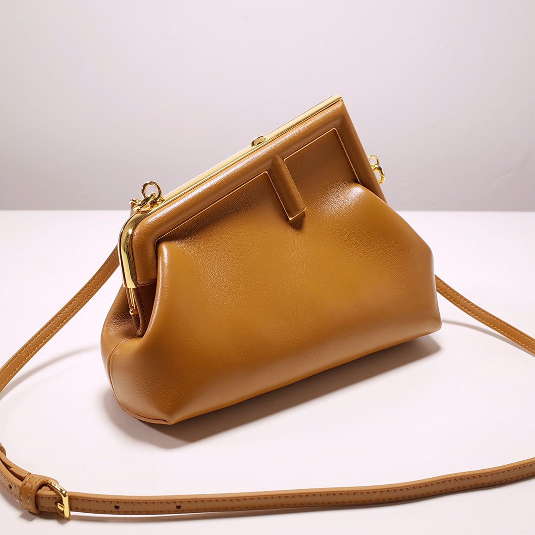 TOP FENDI FENDI First Small Bag - Brown