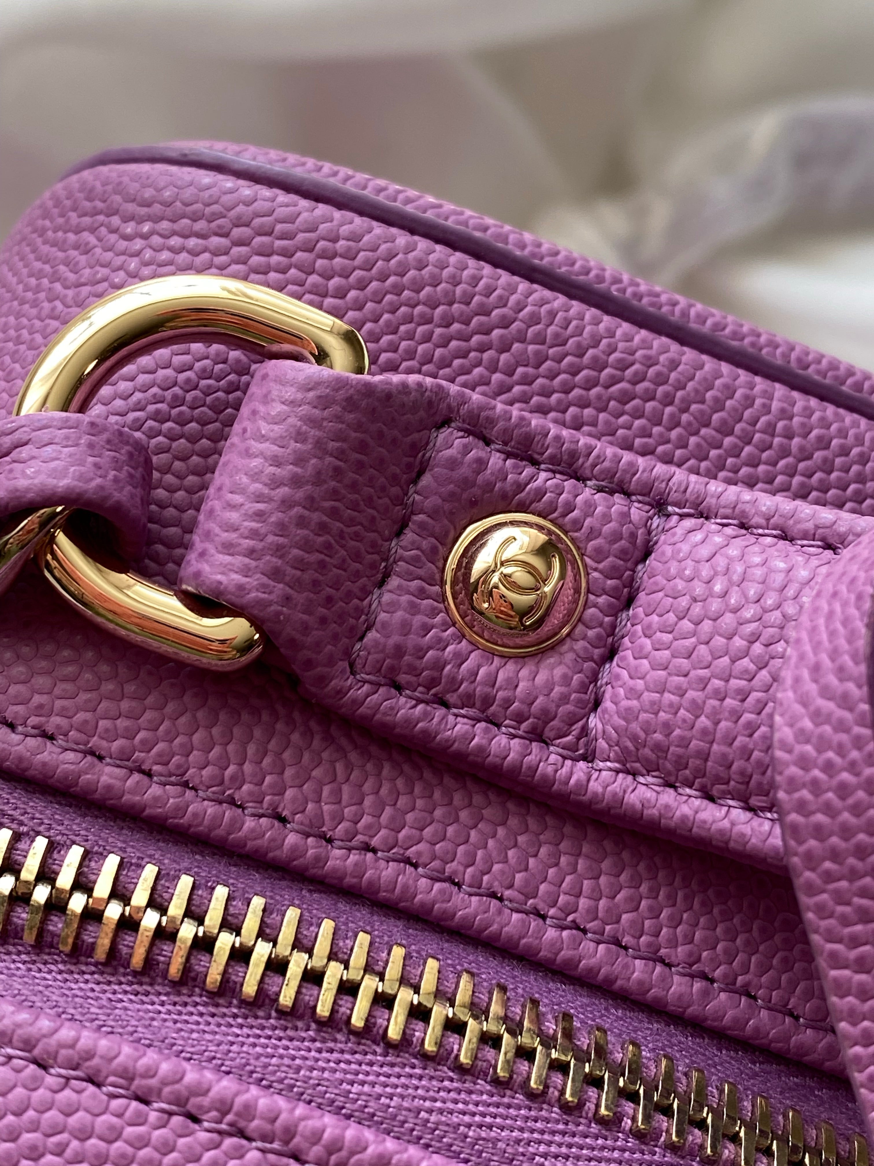 TOP CHANEL Vanity Case Caviar Quilted Medium - Purple