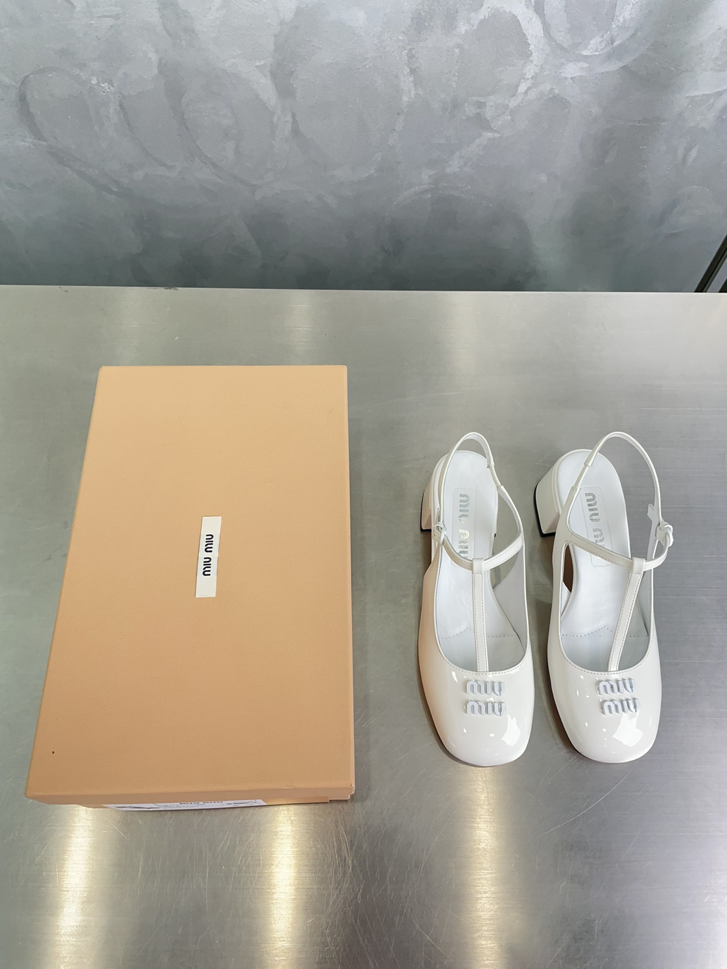 TOP Miu Miu Mary Jane Shoes -4 Color