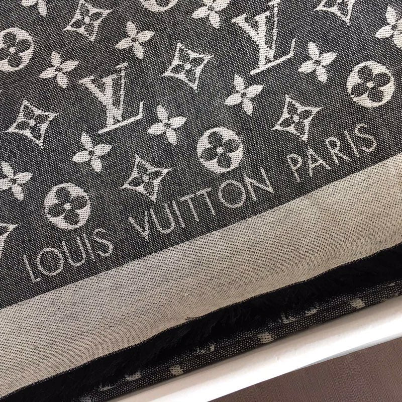 TOP Louis Vuitton LV L*V Big Square Scarf - Black & Grey