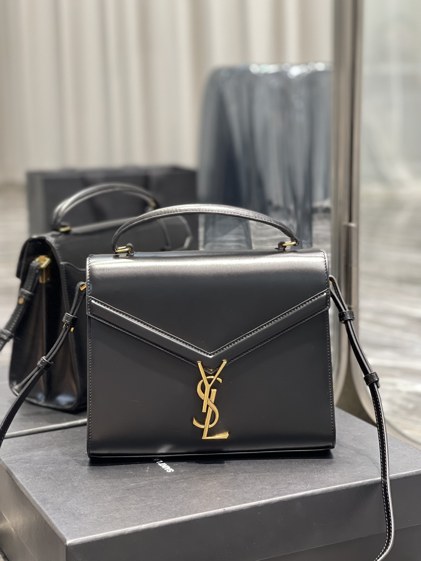 TOP Yves Saint Laurent YSL Cassandra Cowhide Bag - GHW - 3 Color