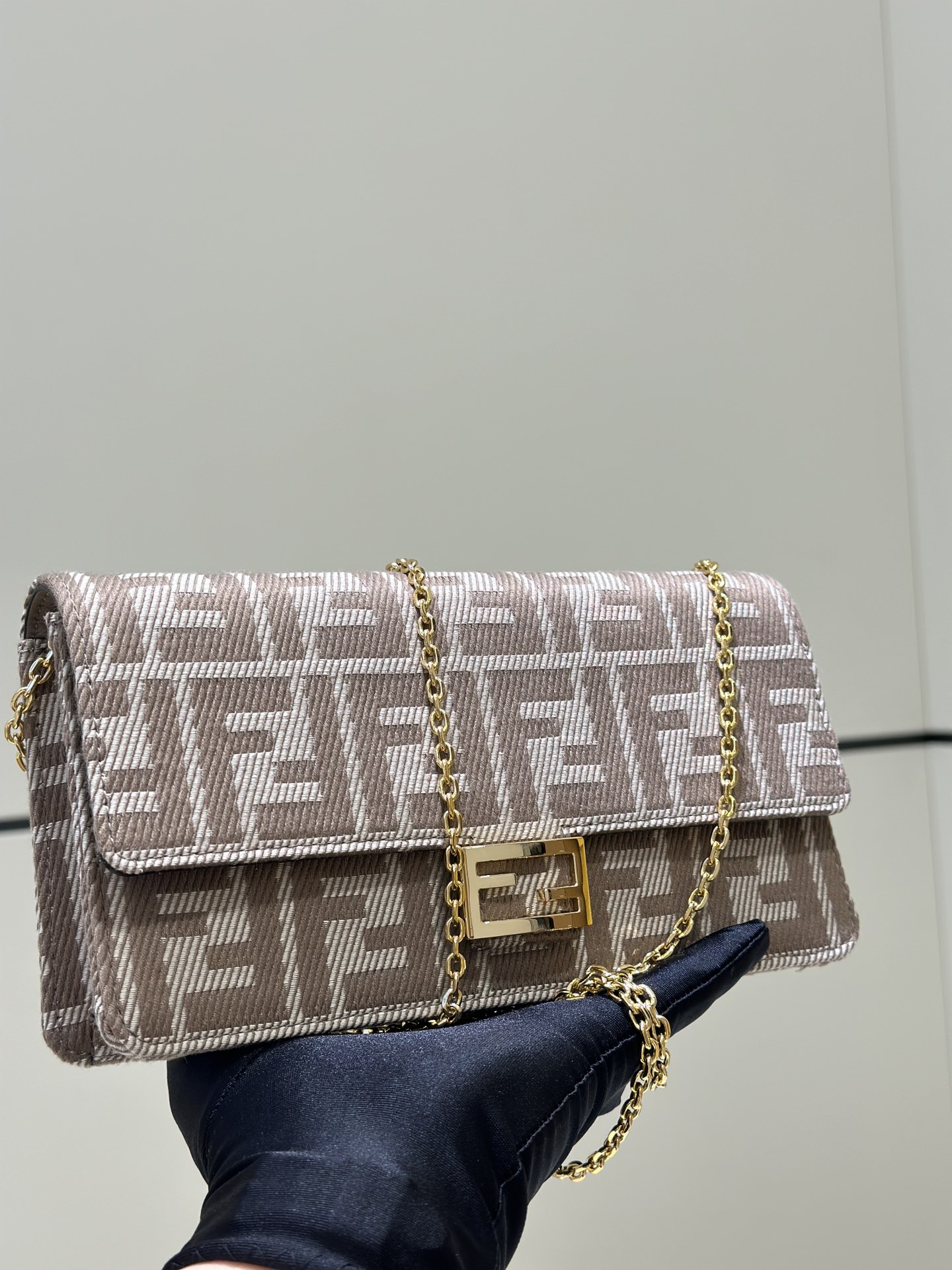 TOP FENDI FF Baguette Chain Bag 21*5*10cm - GHW