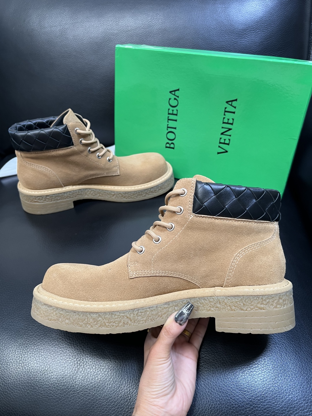 TOP Bottega Veneta BV Men's/Women's Short Boots Calfskin - 2 Color