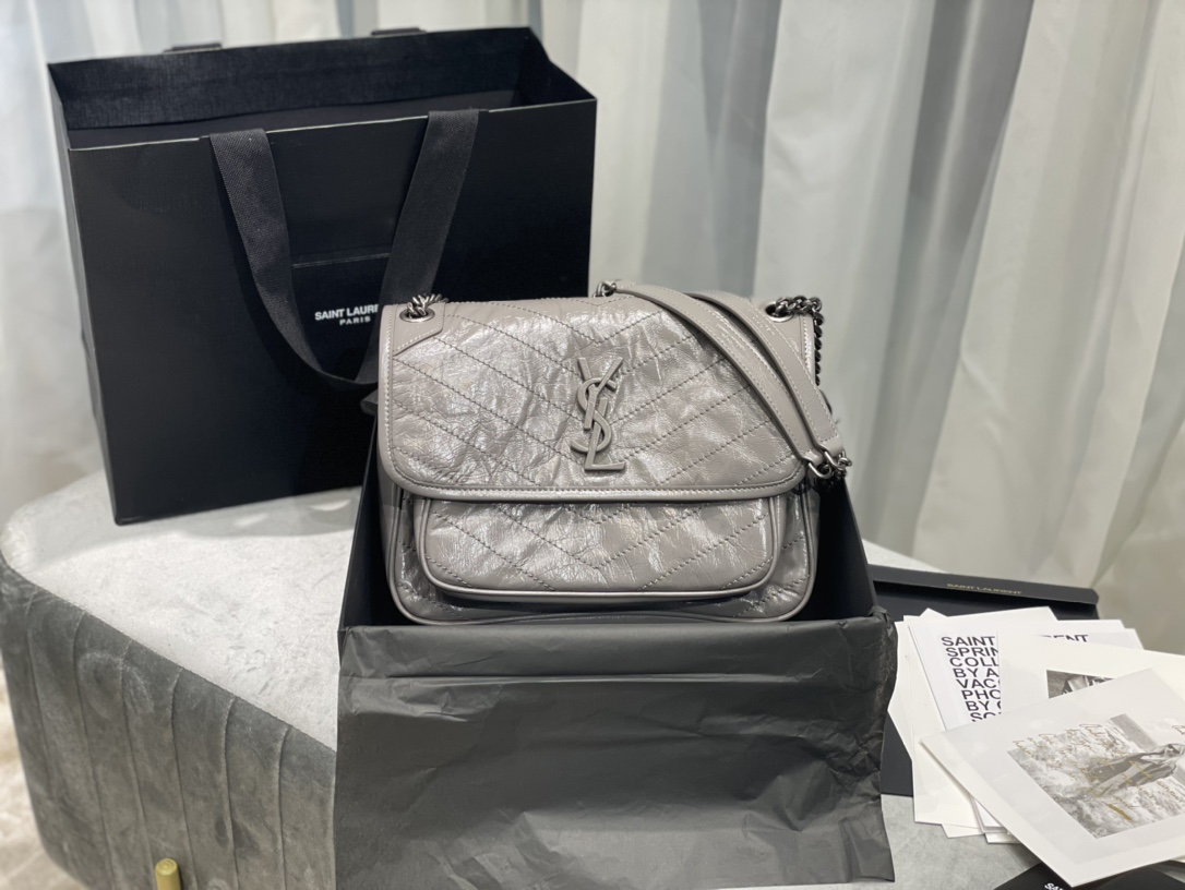 Top Yves Saint Laurent YSL Medium Niki Wrinkles Leather Bag - Elephant Gray