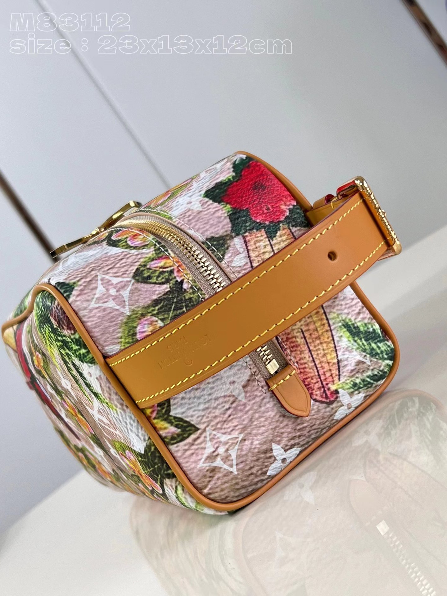 TOP Louis Vuitton LV Monogram Locker Dopp Kit 23 x 13 x 12CM