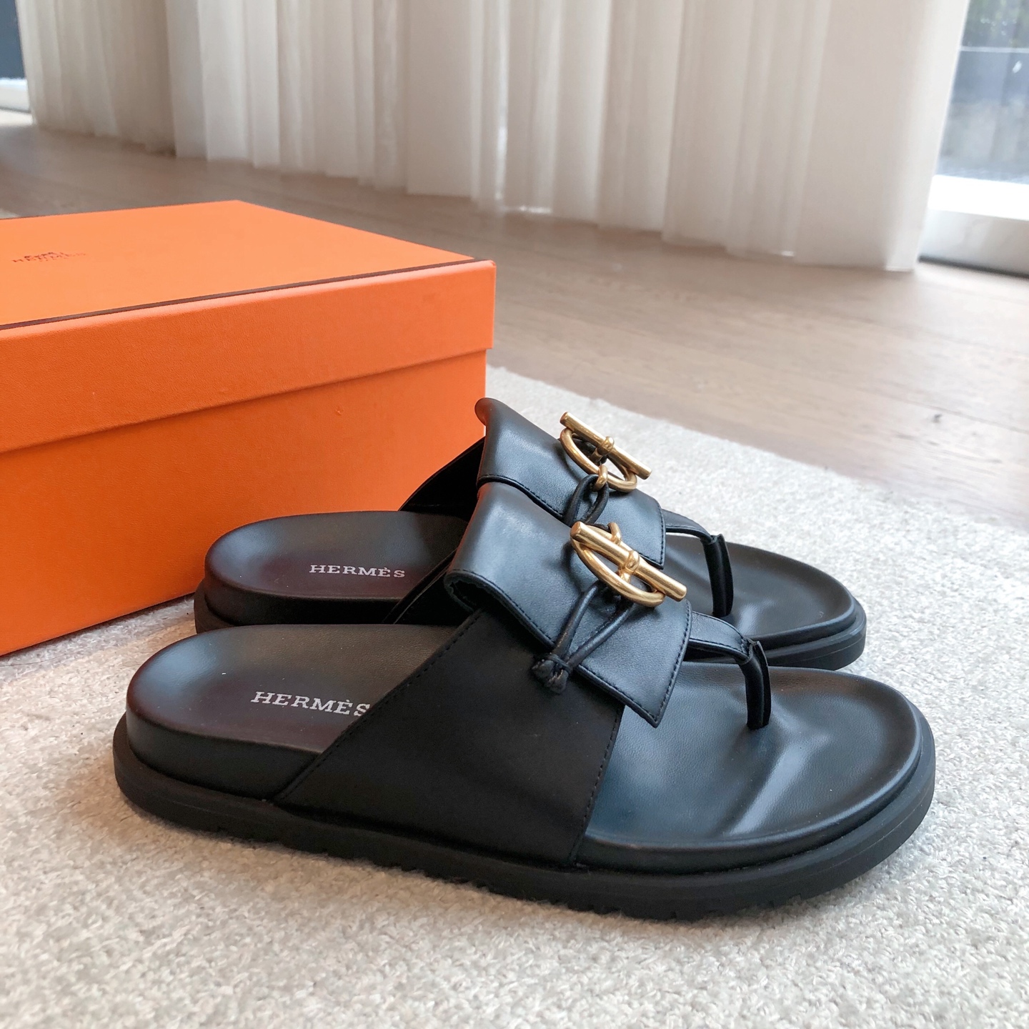 TOP HERMES Joyce Slippers- Black