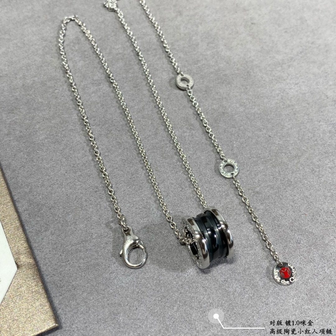 TOP BVLGARI Little Red Man Black Ceramic Necklace - Sillver