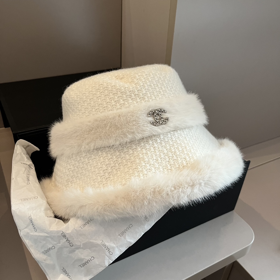 TOP CHANEL Fur Hat - 2 Colors