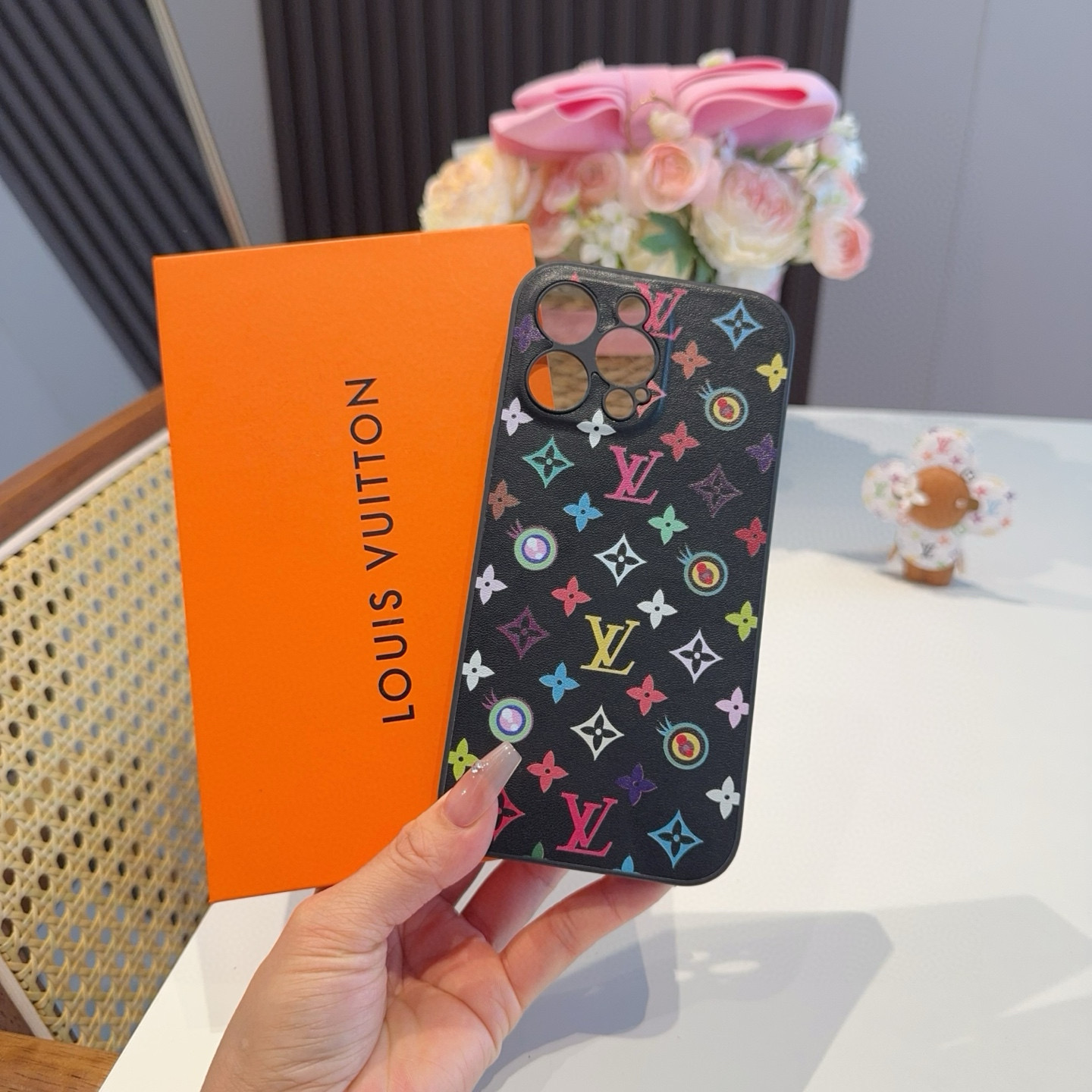 TOP Louis Vuitton LV  Phone Case- 2 Colors