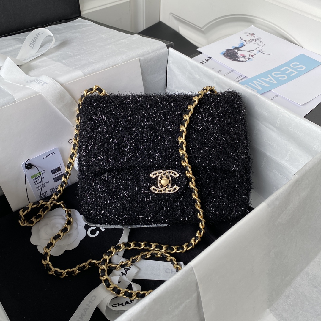 TOP CHANEL Classic Flap Bag 16×19.5×6cm - GHW - Black
