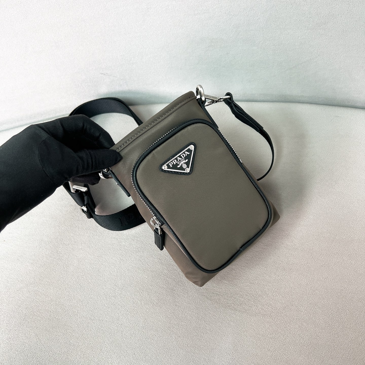 TOP PRADA Mobile Phone Bag Re-Nylon 13x18cm - Gray