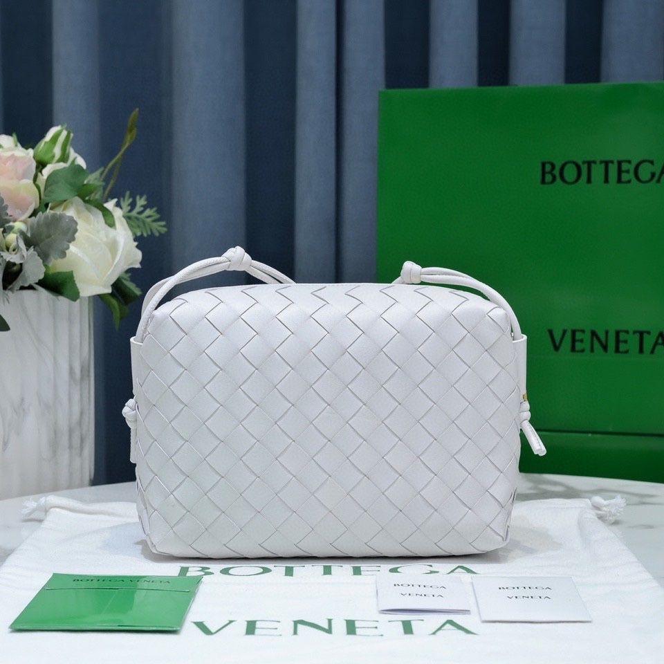 TOP Bottega Veneta BV Loop Camera Bag Lambskin 22x15x8cm - 2 Color