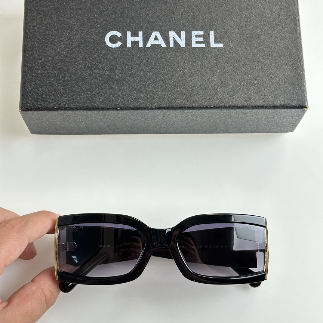 TOP CHANEL MODEL Logo Sunglasses - Five Colors