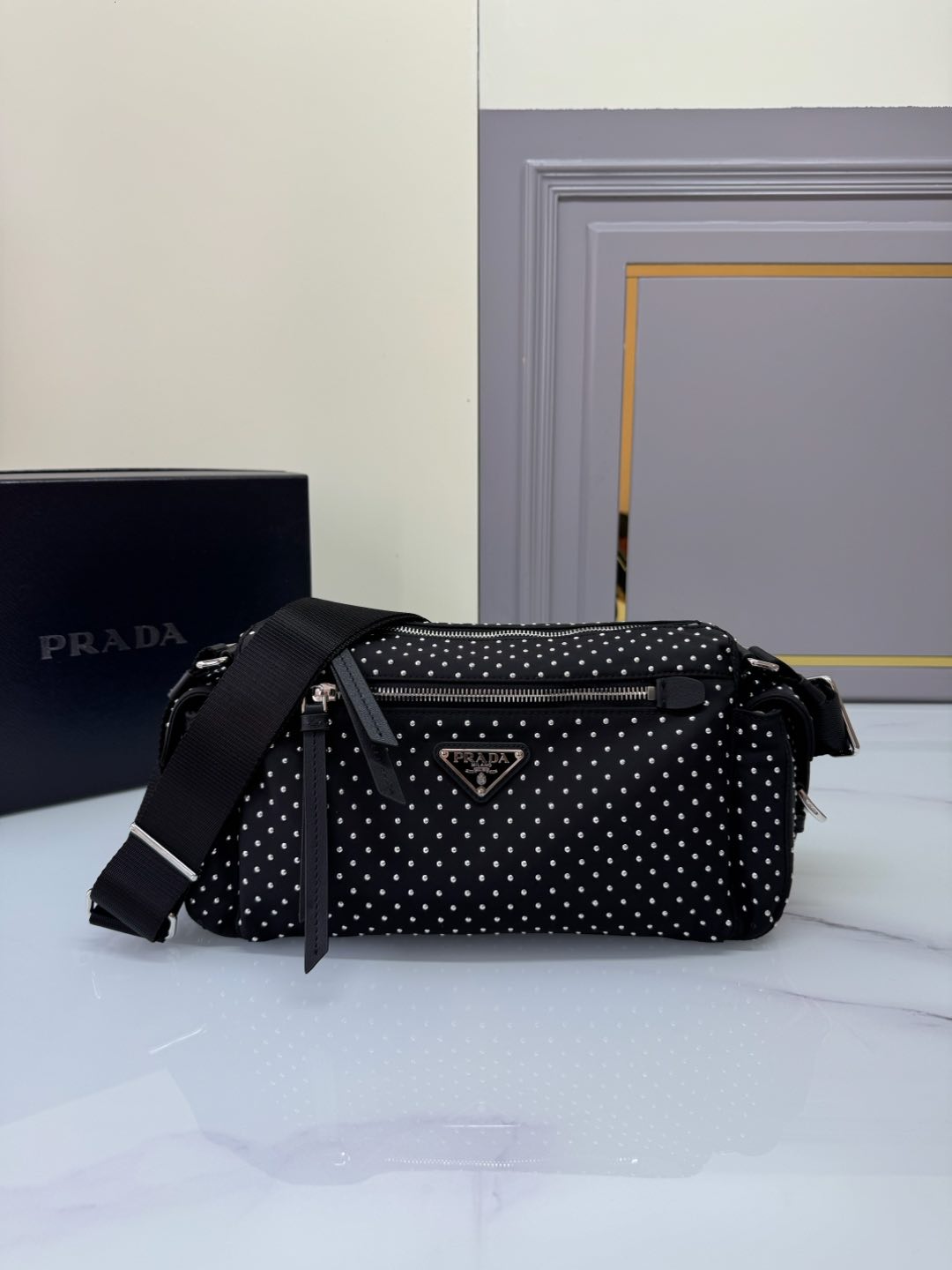 TOP PRADA Messenger Bag Nylon 33x17x9cm - Black