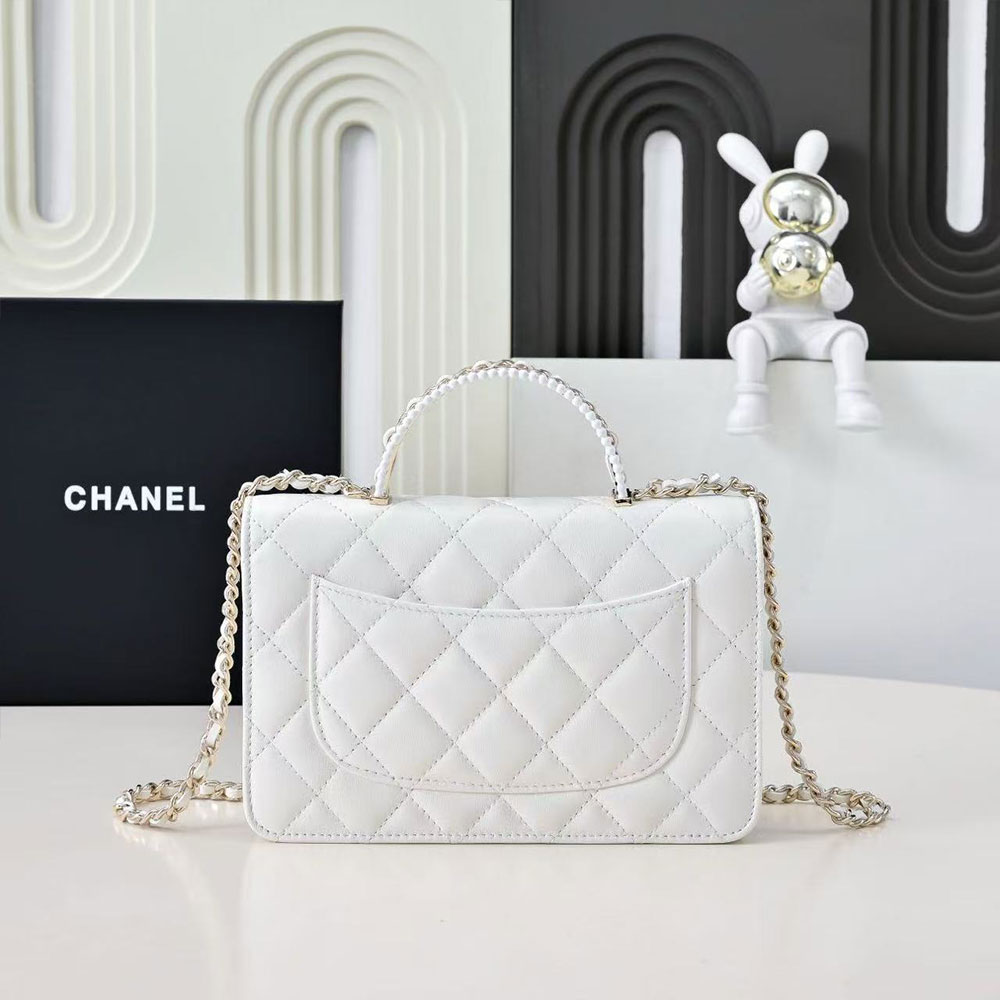 Chanel Clutch with Chain (Replica)