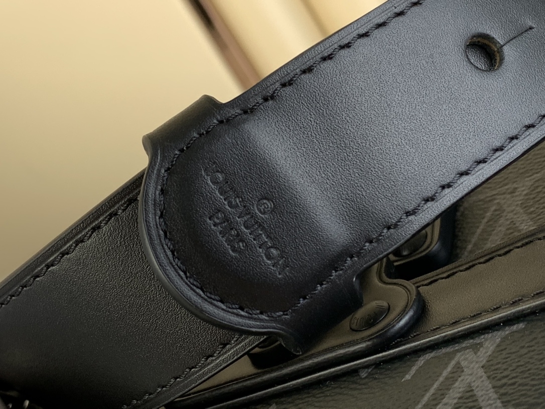 TOP Louis Vuitton LV Soul Trunk Bag Monogram Eclipse 19x15x7cm - Black