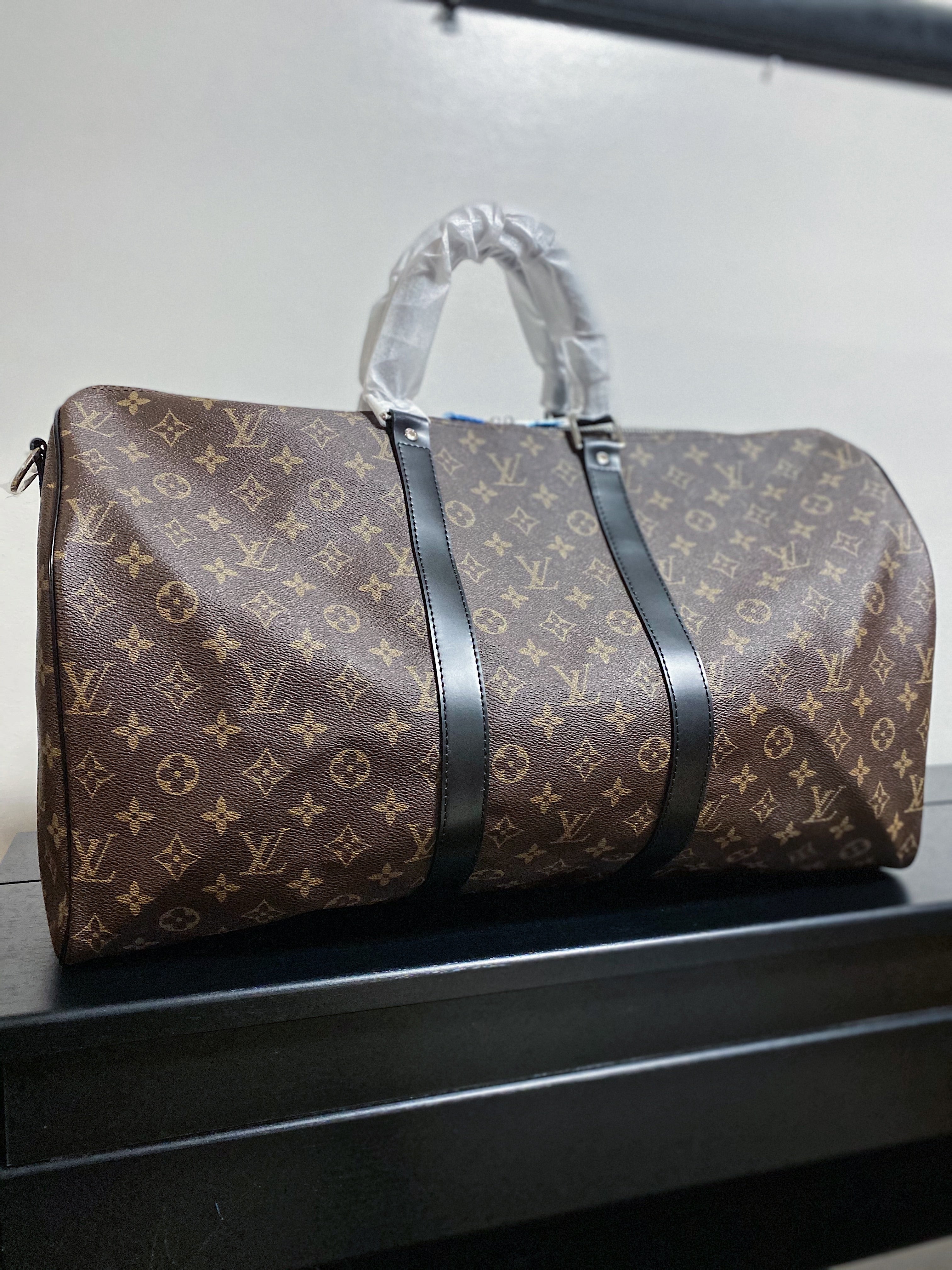 TOP Louis Vuitton LV Keepall Bandouliere Travel Bag 50cm - Monogram Black Trim Leather