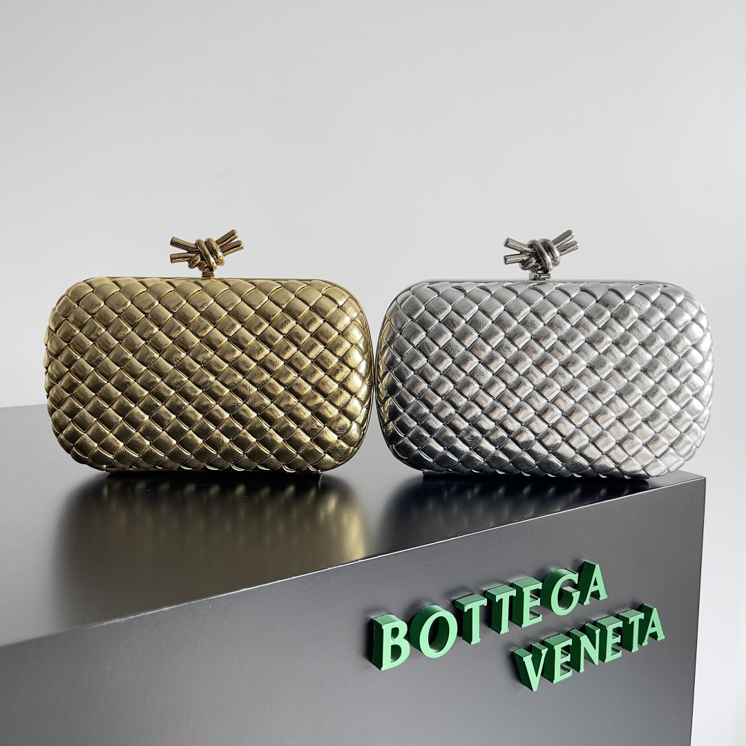 TOP Bottega Veneta BV Evening Clutch Bag 20.5x6x12.5cm - Gold/ Silver