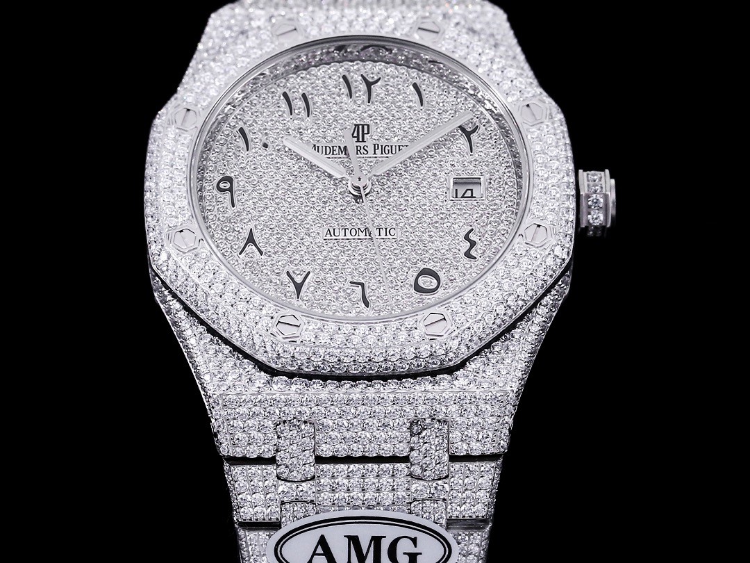 Audemars Piguet Royal Oak (prototype 15400) Full Diamond Watch