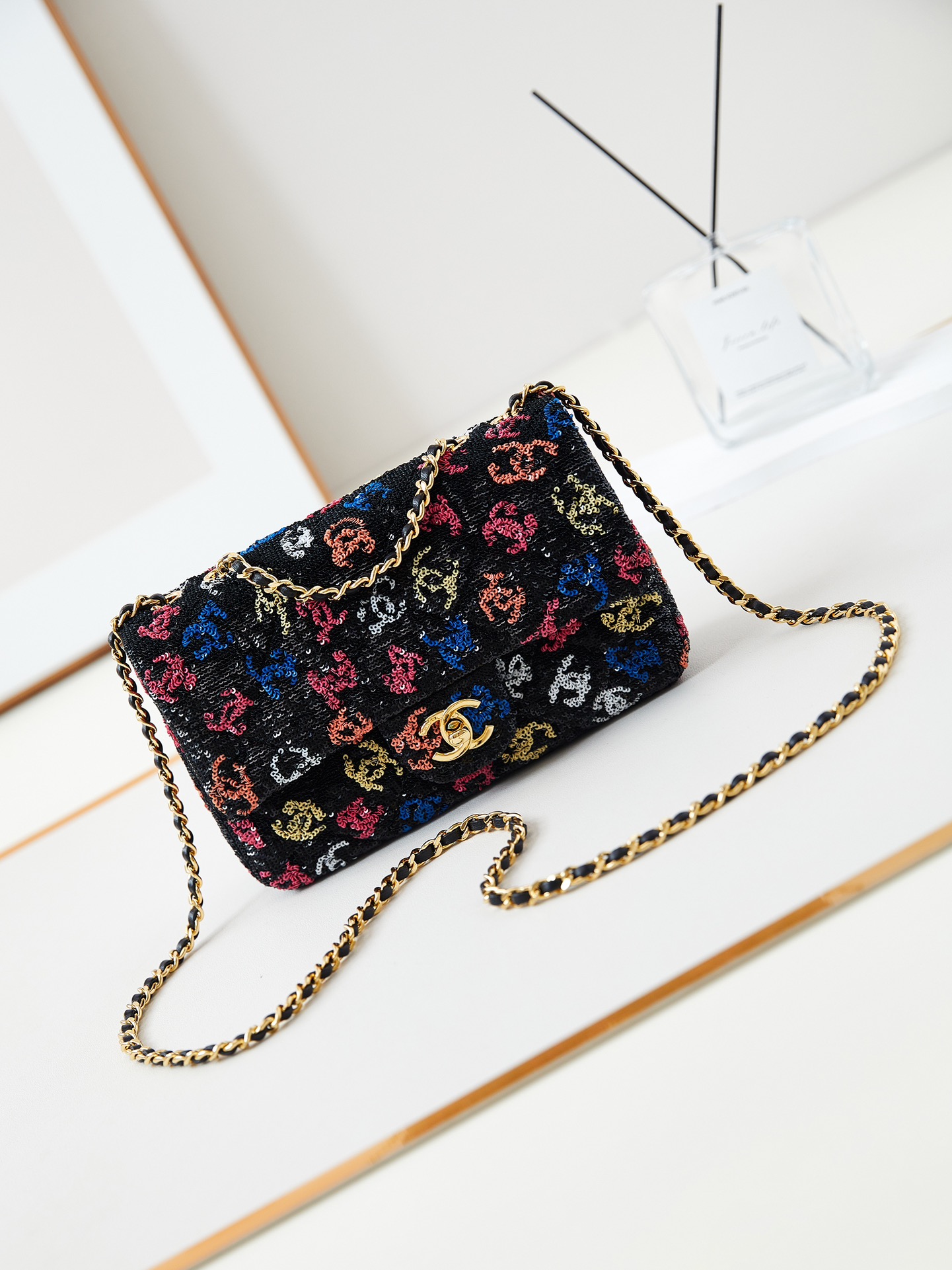 TOP CHANEL Flap Bag with Colorful Sequins 14x21x8cm - 2 Color