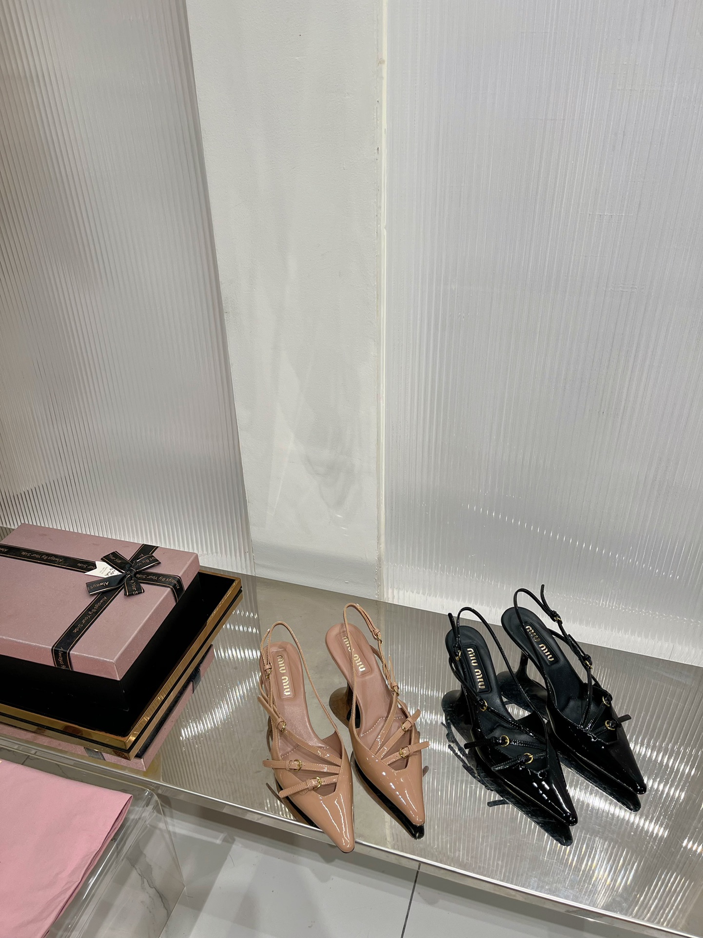 TOP Miu Miu Lacquer Leather High Heels 6.5cm - 2 Colors