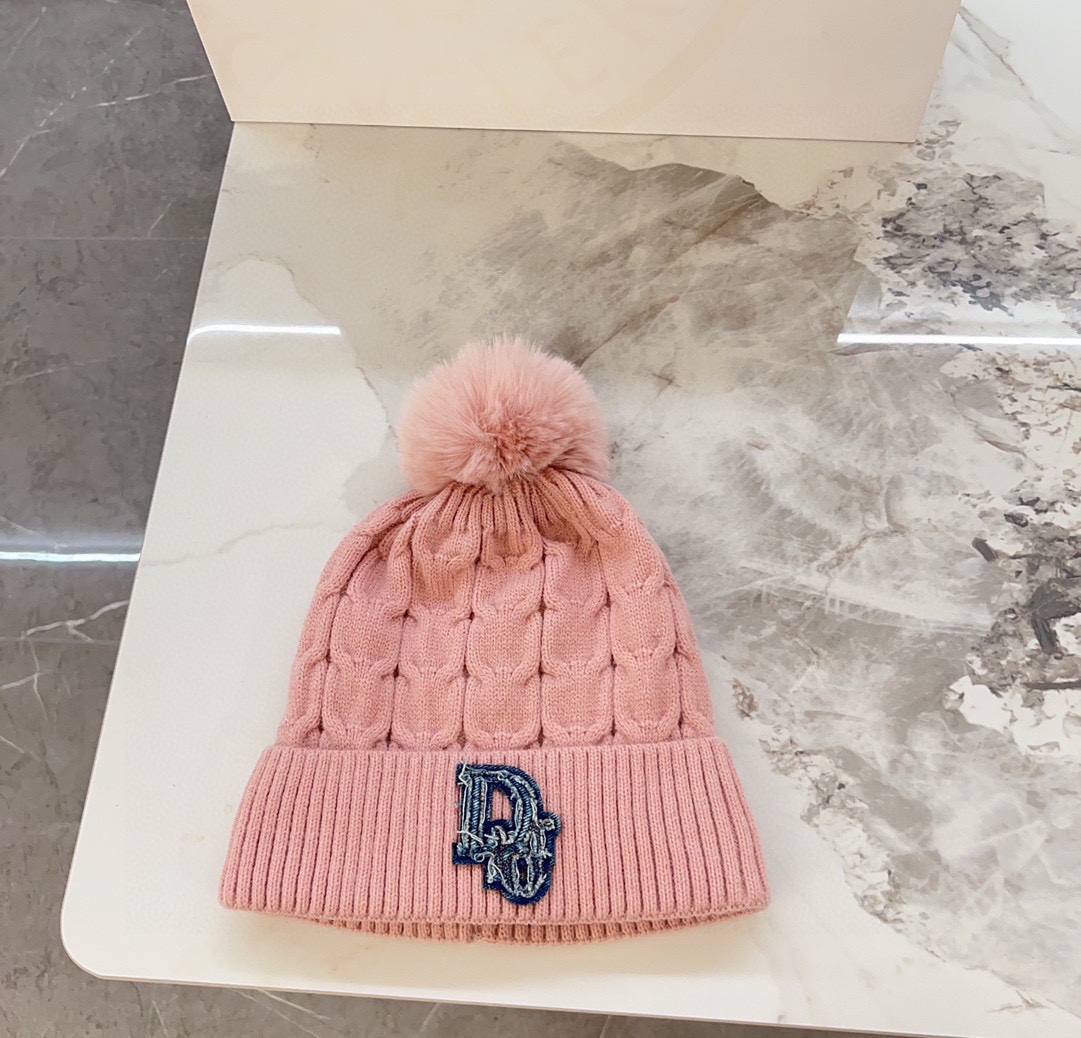 TOP Christian Dior Knitted Hairball Hat - 6 Color