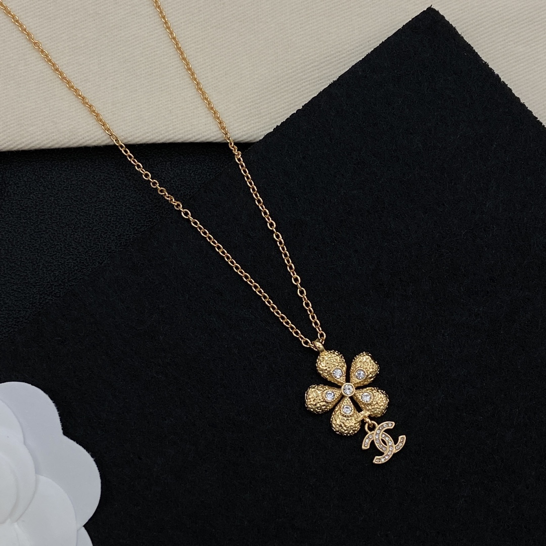 TOP CHANEL Necklace - Gold