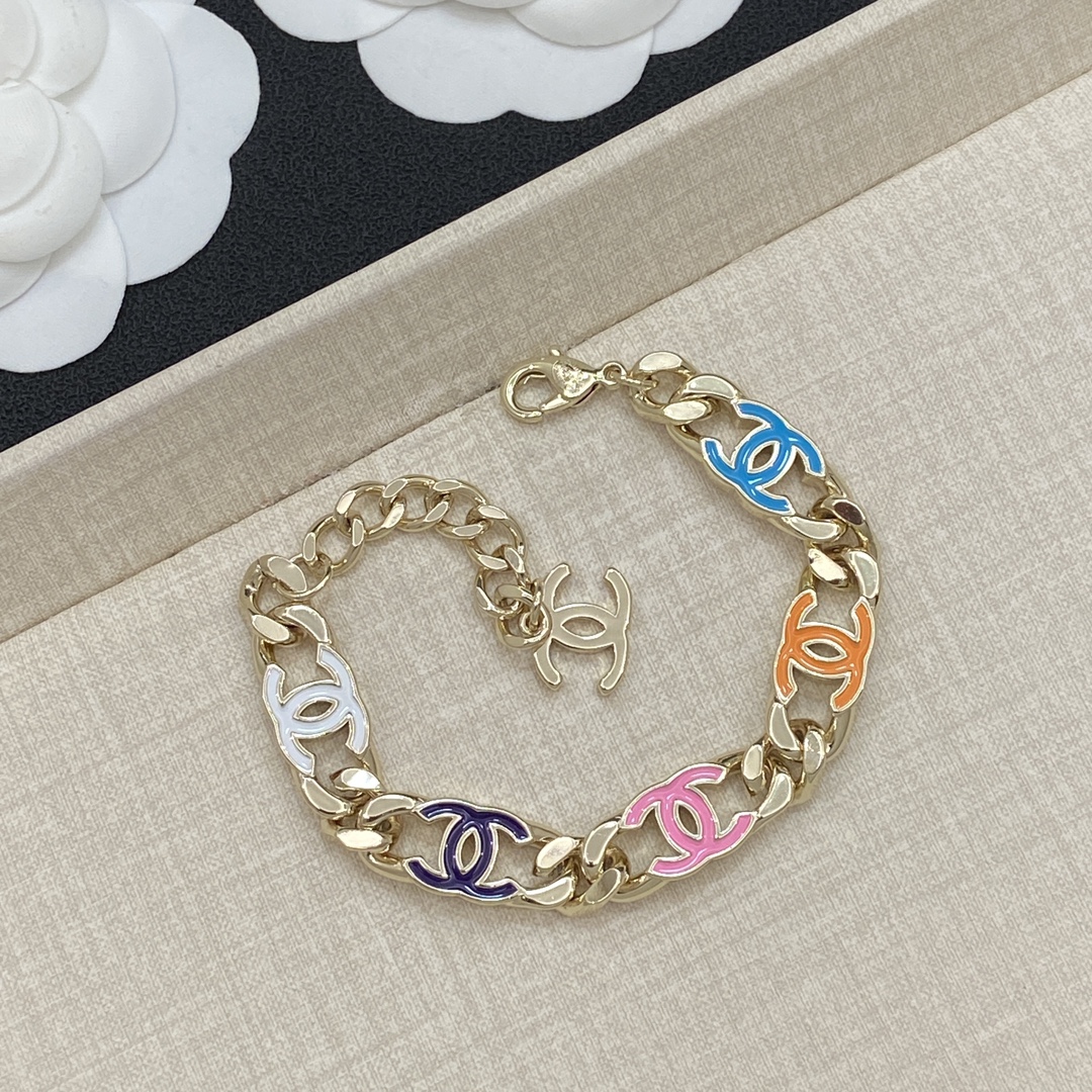 TOP CHANEL Bracelet - Gold