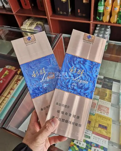 利群（西湖恋）97mm 细支烤烟，硬盒，无爆珠，金蓝水纹包装，断桥图案，20 支 / 包
理化参数：焦油 7mg，烟碱 0.7mg，一氧化碳 5mgRM280.00oknoni利群（西湖恋） - oknoni